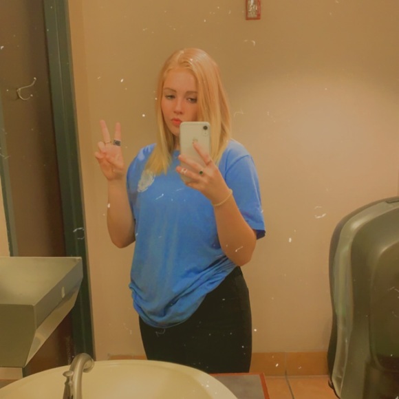 Meet your Posher, Maddie - Picture 1 of 1